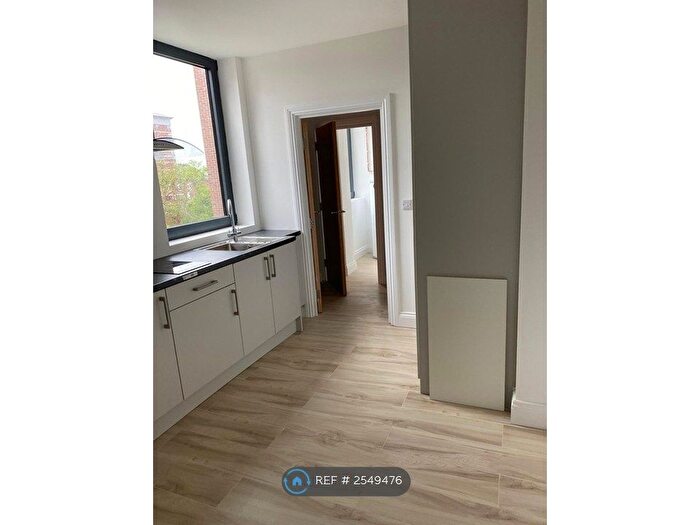 Studio To Rent In Staines Road, Hounslow, TW3