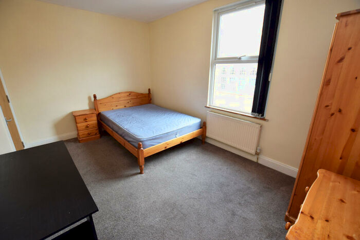 6 Bedroom Terraced House To Rent In Vernon Terrace, Northampton, NN1