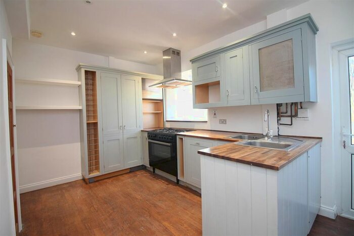 3 Bedroom Property To Rent In Cadogan Gardens, London, E18