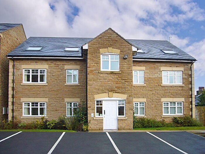2 Bedroom Apartment For Sale In Silk Mill Chase, Ripponden, HX6