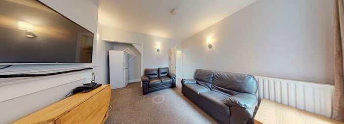 1 Bedroom Terraced House To Rent In Whitehall Terrace | Student House | House Share Rooms Avaliable, LN1