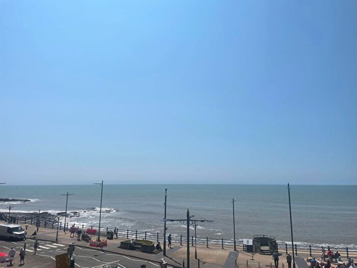 1 Bedroom Flat To Rent In Esplanade, Porthcawl, CF36