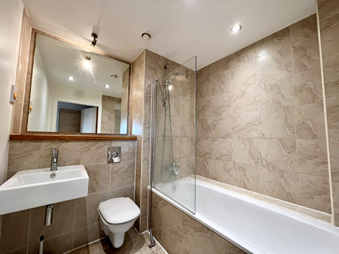 2 Bedroom Apartment To Rent In Rusholme Place, Manchester, M14