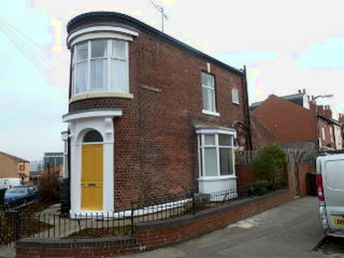2 Bedroom Terraced House To Rent In Woodhead Rd, Sheffield, S2