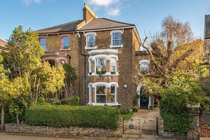 3 Bedroom Maisonette To Rent In Breakspears Road, Brockley, SE4