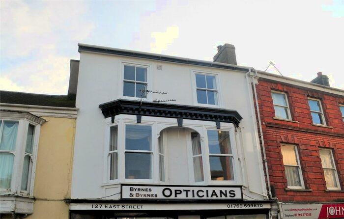 2 Bedroom Apartment To Rent In East Street, South Molton, EX36