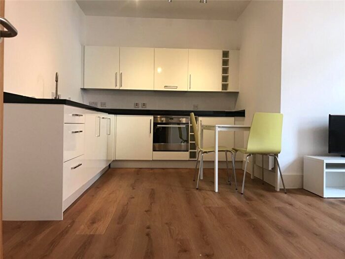 1 Bedroom Flat To Rent In Town Hall, Bexley Square, Salford, Manchester, M3