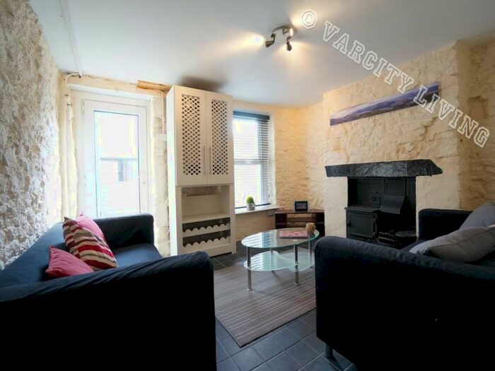 4 Bedroom House To Rent In Upper Garth Road, Bangor, Gwynedd, LL57