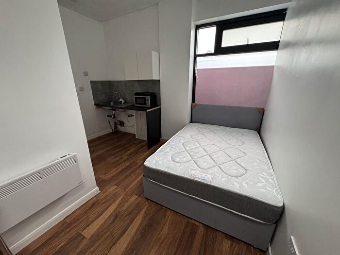 1 Bedroom Studio To Rent In Norbury Ave, Norbury, London, SW16
