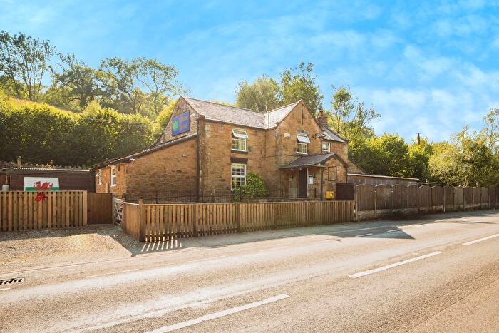 4 Bedroom Detached House For Sale In Denbigh Road, Hendre, Yr Wyddgrug, Denbigh Road, CH7