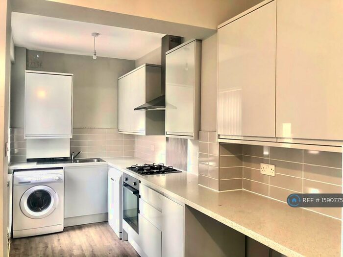 4 Bedroom End Of Terrace House To Rent In Cowlishaw Road, Sheffield, S11