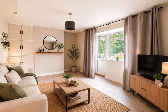 2 Bedroom Flat To Rent In Goldhanger Cross, Basildon, SS14