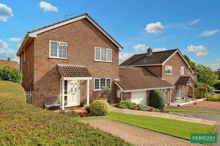 4 Bedroom Detached House For Sale In Orchard Close, Aylburton, Lydney, Gloucestershire., GL15