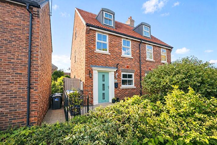 3 Bedroom Semi-Detached House For Sale In Shaws Close, Thirsk, North Yorkshire, YO7