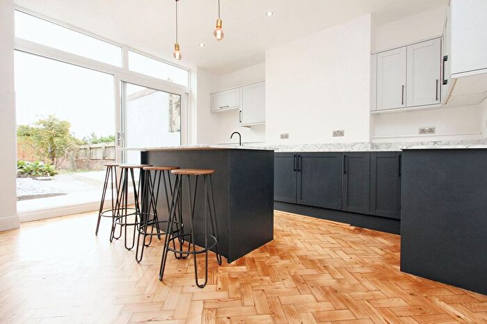 3 Bedroom Semi-Detached House For Sale In Tynewydd Road, Barry, CF62