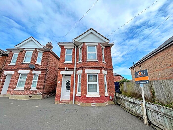 4 Bedroom Detached House To Rent In Withermoor Road, Winton, Bournemouth, BH9