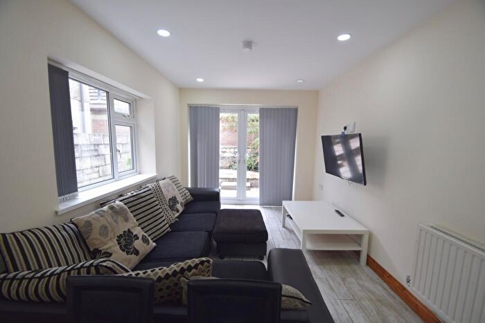 6 Bedroom House To Rent In Woodville Road, Cathays, CF24