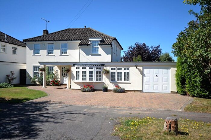 5 Bedroom Detached House For Sale In Aldeburgh Close, Emmer Green, Reading, RG4