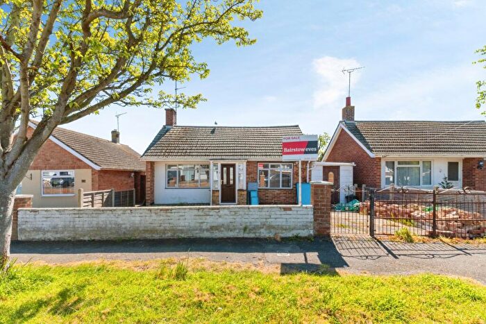 2 Bedroom Bungalow For Sale In Alleyne Way, Jaywick, Clacton-on-Sea, Essex, CO15