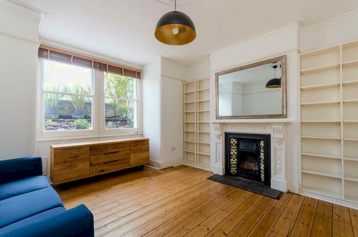 1 Bedroom Flat To Rent In Kirkside Road, Blackheath, London, SE3