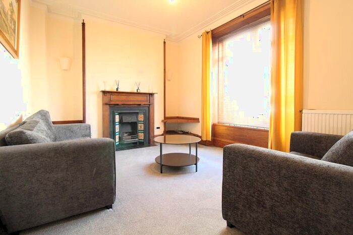 3 Bedroom Flat To Rent In Bankstreet, Woodside, AB24