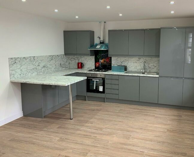 2 Bedroom Flat To Rent In Tudor Street, Cardiff(City), CF11