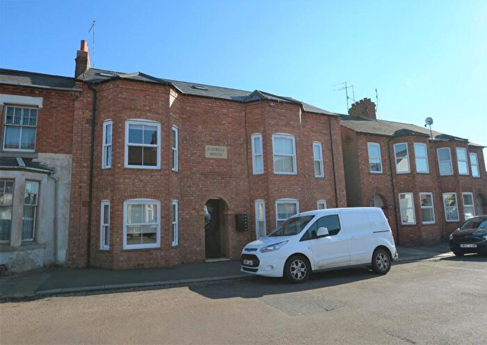 1 Bedroom Apartment To Rent In Ruskin Road, Northampton, NN2