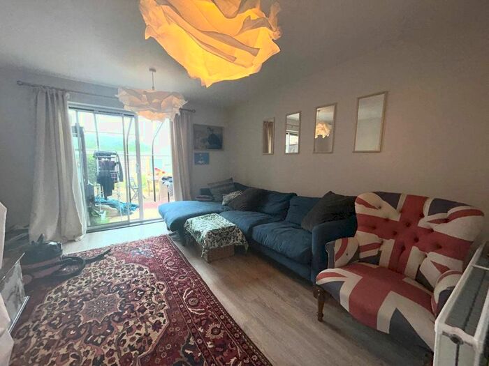 2 Bedroom Terraced House To Rent In Springfield Road, Guildford, Surrey, GU1
