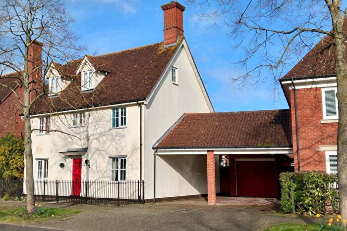 4 Bedroom Detached House For Sale In Cuckoo Way, Great Notley, Braintree, CM77