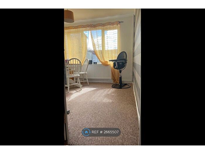 3 Bedroom Terraced House To Rent In Freemantle Close, Basingstoke, RG21