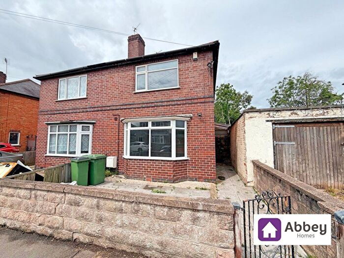 4 Bedroom Semi-Detached House To Rent In Beech Drive, Leicester, LE3