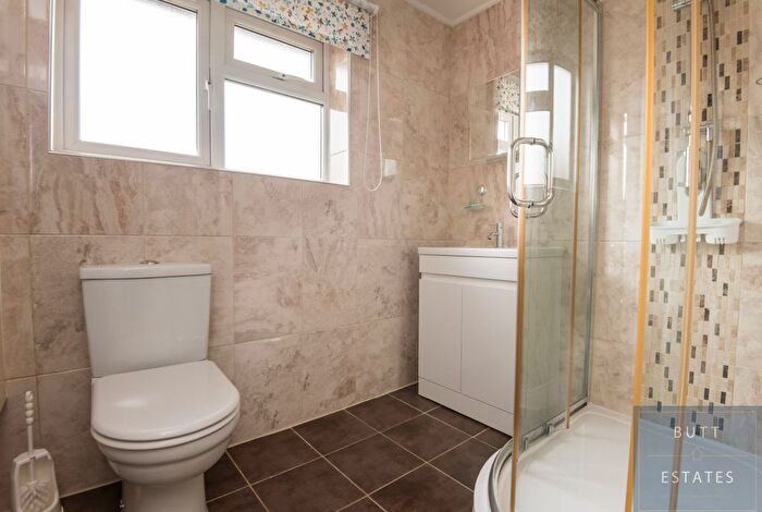 2 Bedroom Bungalow For Sale In Solar Crescent, Exeter, EX4