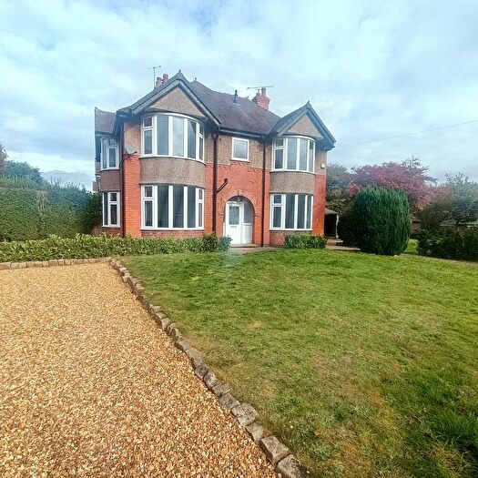 4 Bedroom Semi-Detached House To Rent In Rickerscote Avenue, Stafford., ST17
