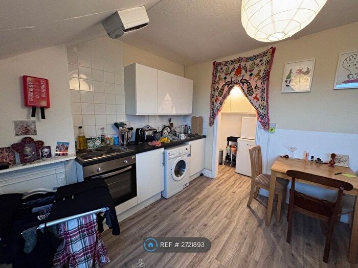 2 Bedroom Flat To Rent In Chesterfield Road, St. Andrews, Bristol, BS6