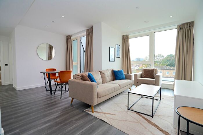 2 Bedroom Flat To Rent In Sovereign Court, Leamore Street, London, W6