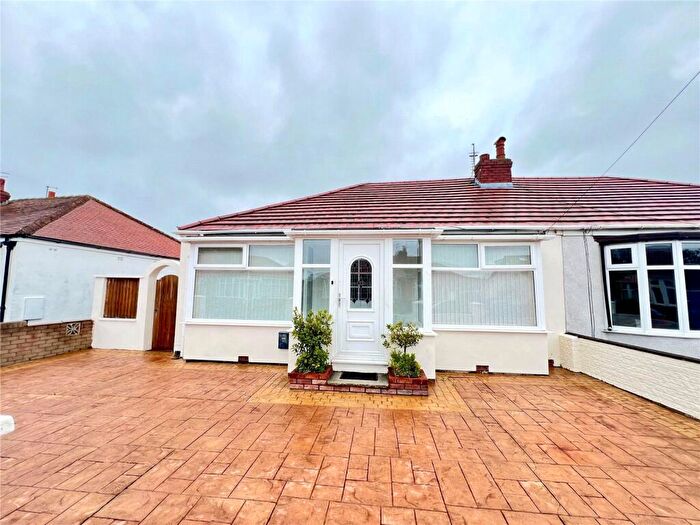 3 Bedroom Bungalow For Sale In Rossendale Avenue North, Thornton-Cleveleys, Lancashire, FY5