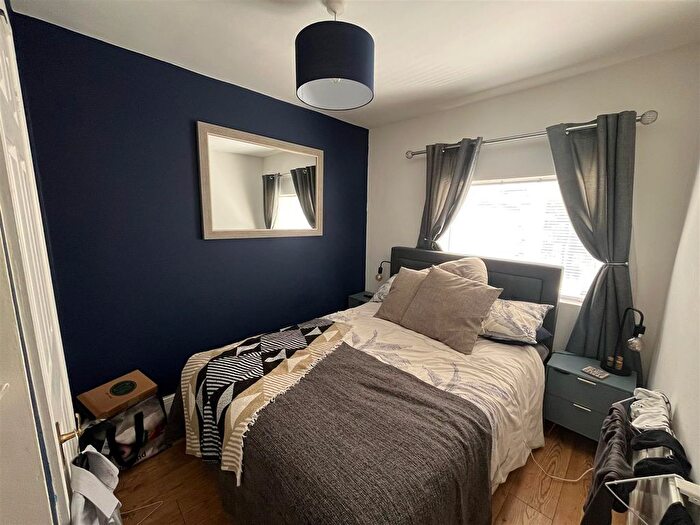1 Bedroom Flat To Rent In Clive Street, Caerphilly, CF83