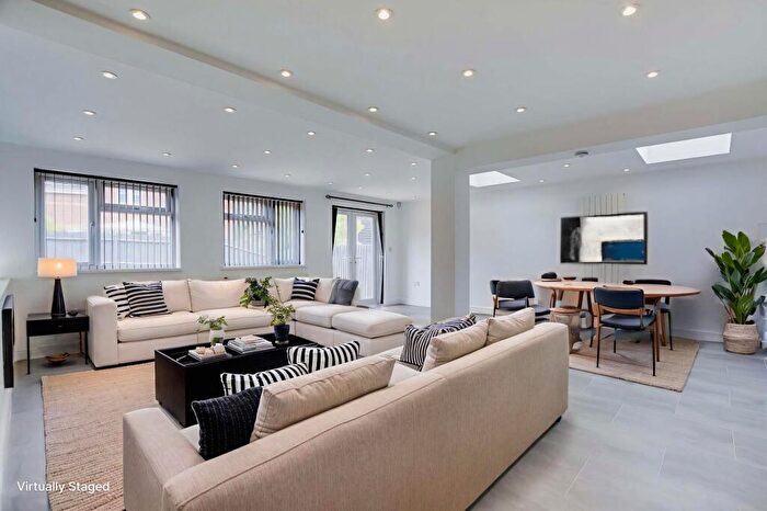 4 Bedroom Semi-Detached House For Sale In Woodlands Court, Oadby, Leicester, LE2