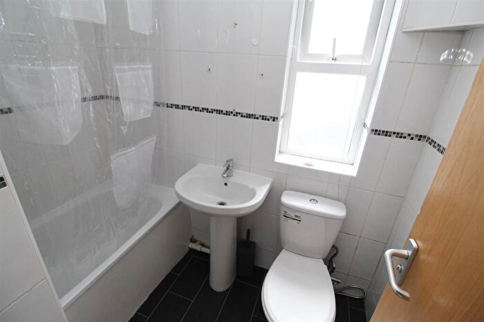 1 Bedroom Terraced House To Rent In Miskin Street, Cardiff, CF24
