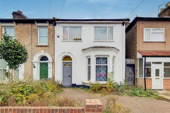 4 Bedroom Terraced House To Rent In Albany Road, Forest Gate, London E12