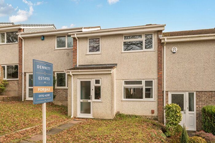 3 Bedroom Terraced House For Sale In Ashdown Walk, PL6