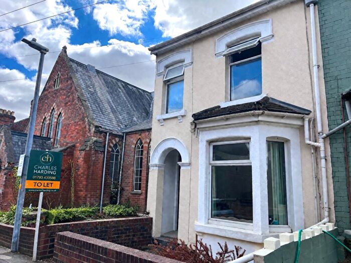 3 Bedroom Terraced House To Rent In Dixon Street, Swindon, SN1