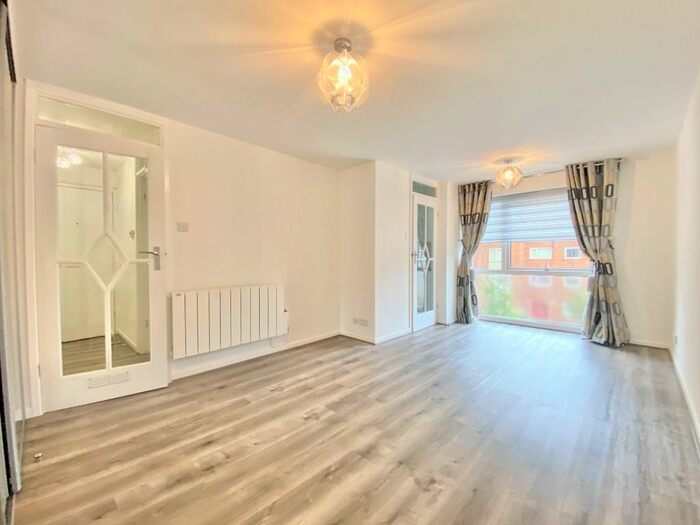 Studio To Rent In Palatine Road, Manchester, Greater Manchester, M20