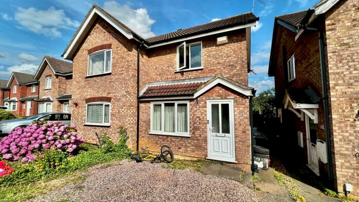 2 Bedroom House To Rent In Dale Avenue, Wellingborough, NN8