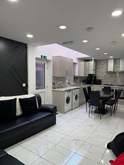 7 Bedroom Terraced House To Rent In Tiverton Road, Birmingham, B29