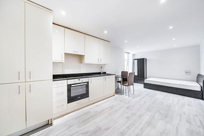 Studio To Rent In Brixton Road, Brixton, London, SW9