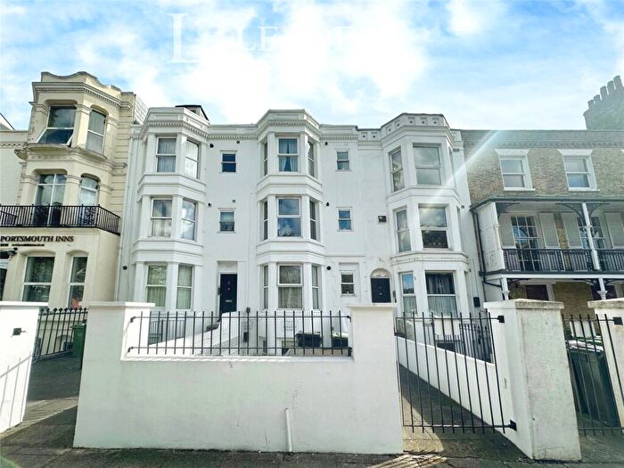 1 Bedroom Apartment For Sale In Landport Terrace, Portsmouth, Hampshire, PO1