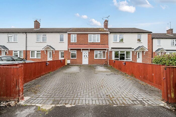 3 Bedroom Terraced House For Sale In Wolsely Avenue, Park South, Swindon, SN3