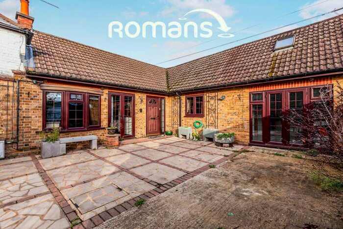 4 Bedroom Bungalow To Rent In Mill Lane, SL3