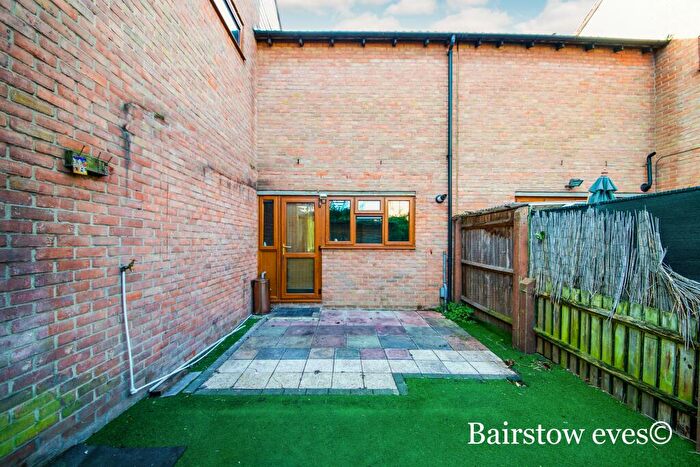 1 Bedroom Flat To Rent In Lennox Road, Walthamstow, E17